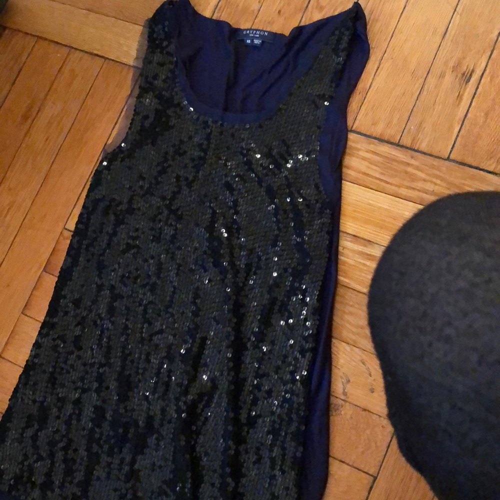 Gryphon blue top